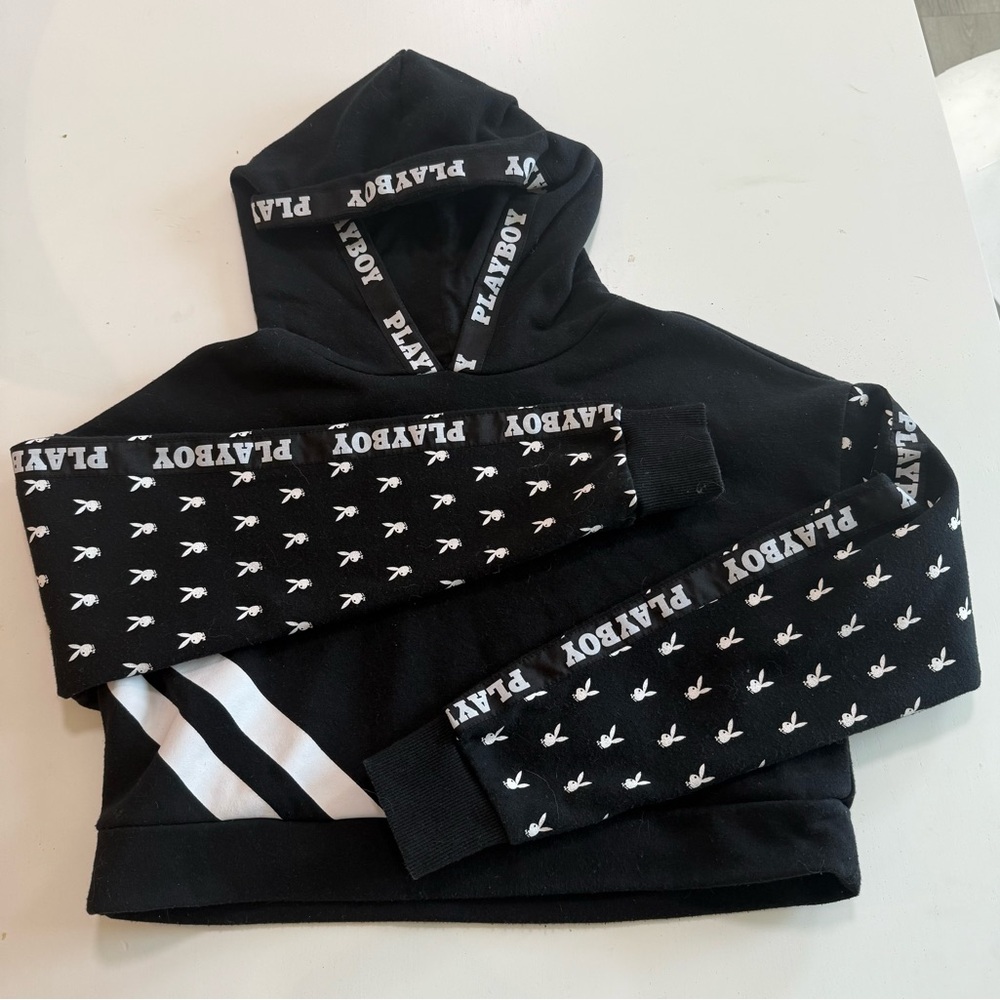 PLAYBOY Cropped Black and White Hoodie